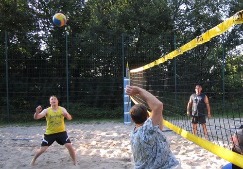 TGS-Volleyballer beim 'beachen'