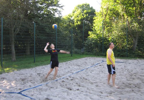 TGS-Volleyballer beim 'beachen'