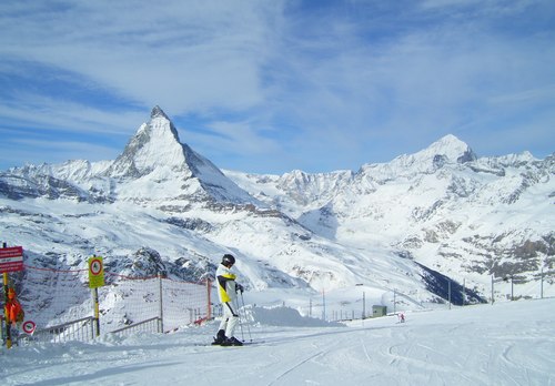 TGS-Volleyballer beim Skifahren